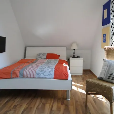 With 3 Bedrooms بيت للعطل *